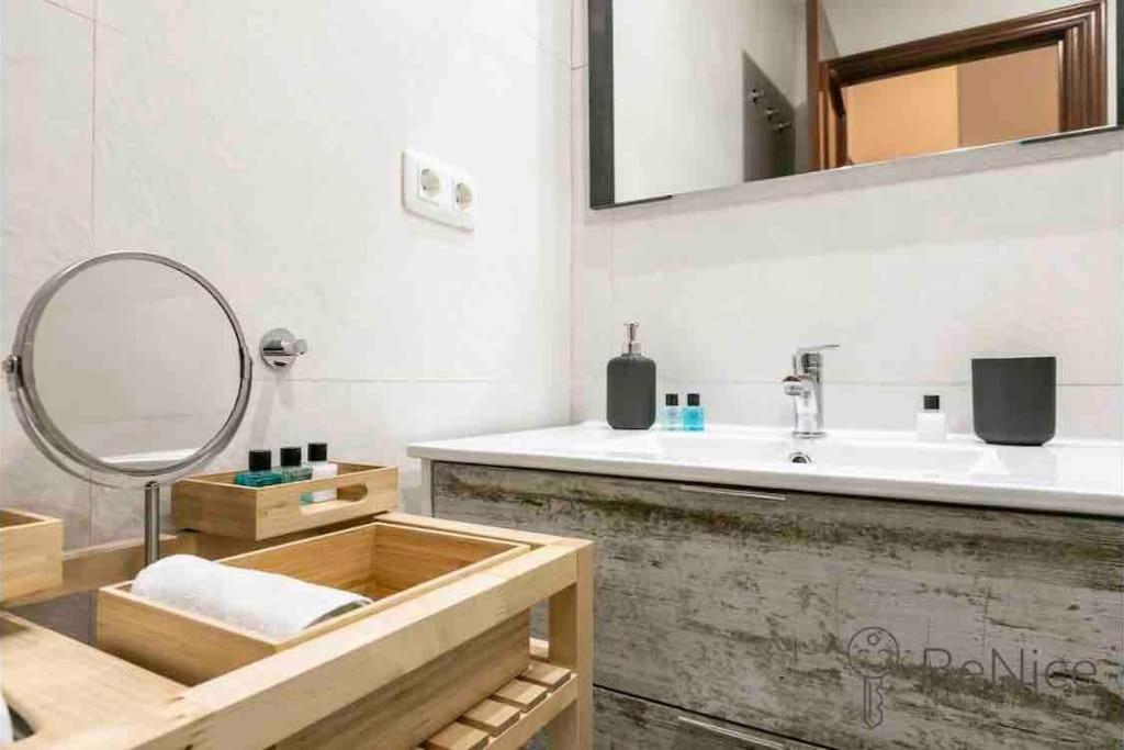 Luxury Apartamento Sevilla Centro -Triana Luaran gambar